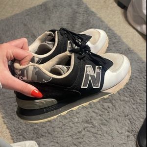 New balance shoes